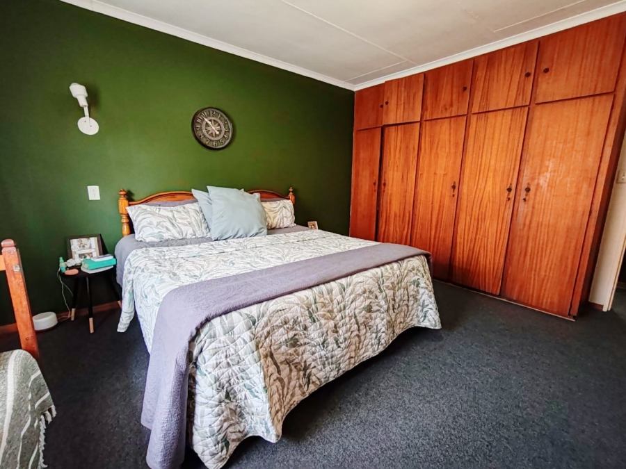 2 Bedroom Property for Sale in Potchefstroom North West
